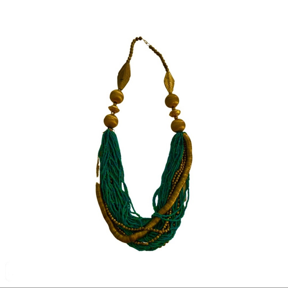 Beautiful chunky necklace (India). Statement piece (12-13 inch drop).